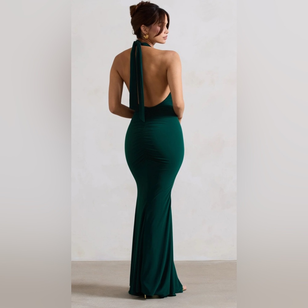 Club L London GREEN BACKLESS V PLUNGE HALTER NECK MAXI
DRESS WITH SIDE SPLIT